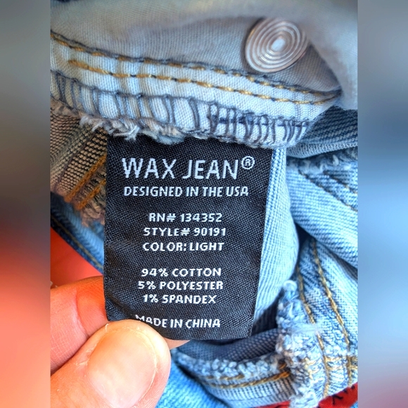 NWT junior stretch jeans - Picture 2 of 9